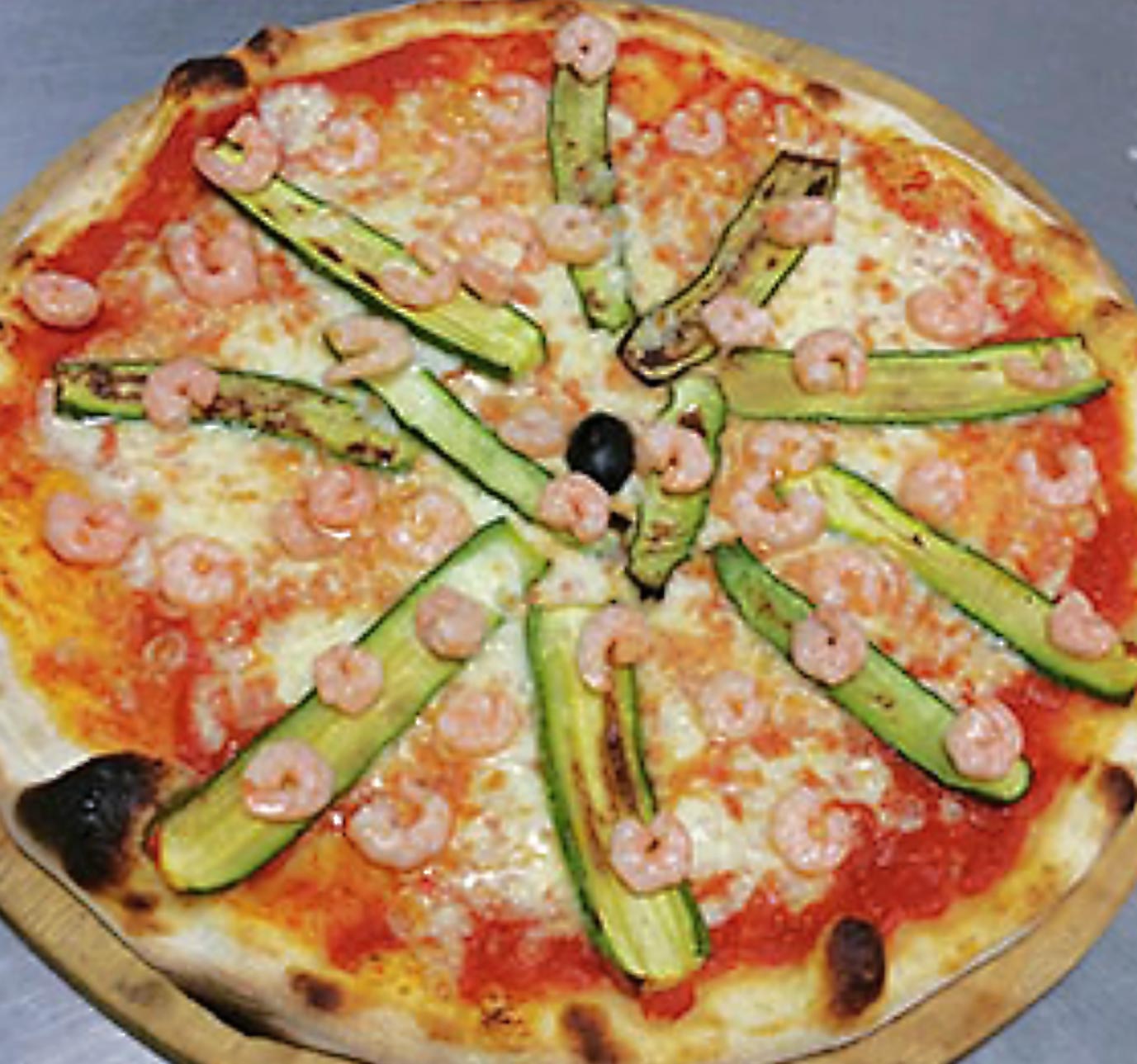 Pizza-gamberetti-zucchine