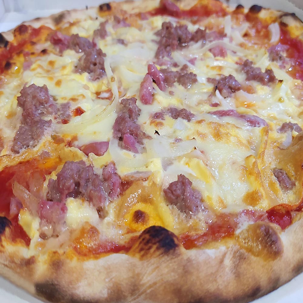 pizza-carbonara-salsiccia